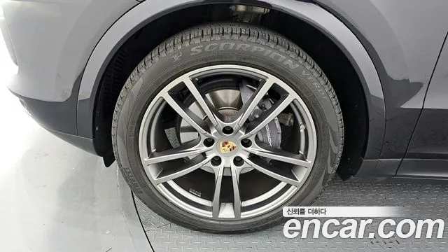 Porsche Cayenne 2021