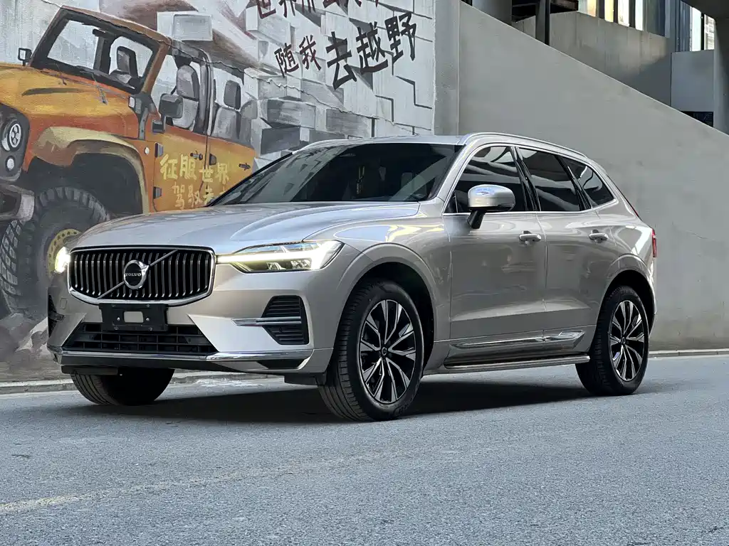Volvo XC60 2022