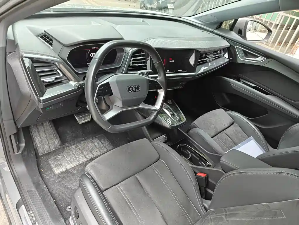 Audi Q4 e-tron 2023