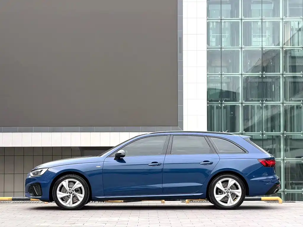 Audi A4 2022