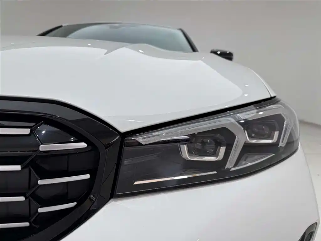 BMW 3 серии 2024