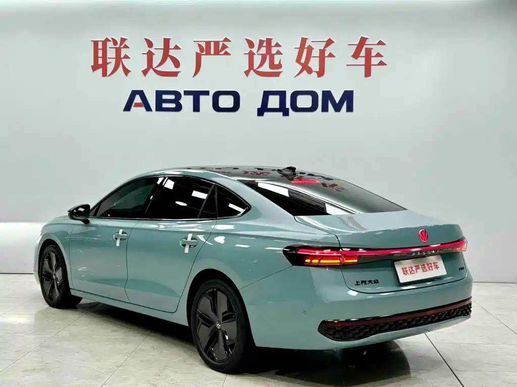 Volkswagen Passat 2024