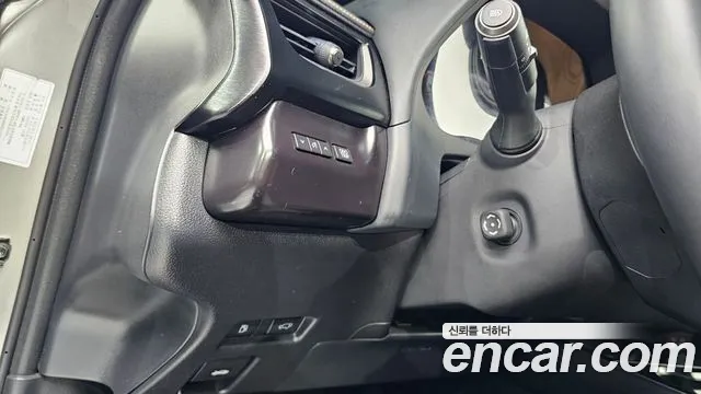 Lexus UX 2023