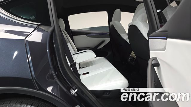 Tesla Model Y 2026