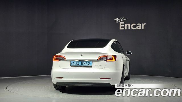 Tesla Model 3 2022