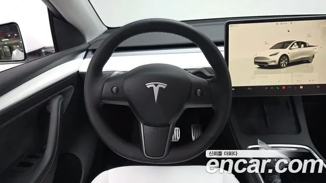 Tesla Model Y 2024