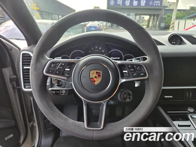 Porsche Cayenne 2021