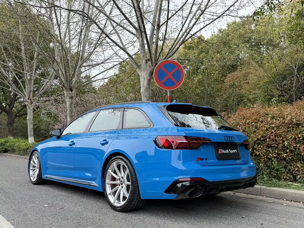 Audi RS 4 2021