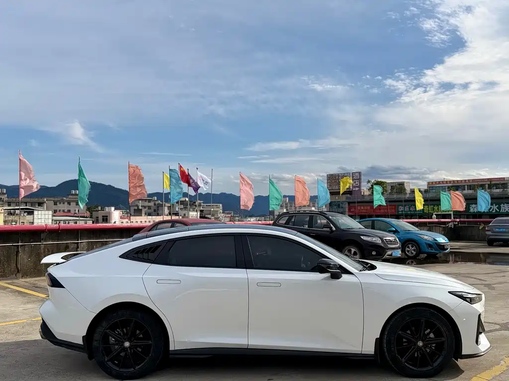 Changan UNI-V 2022