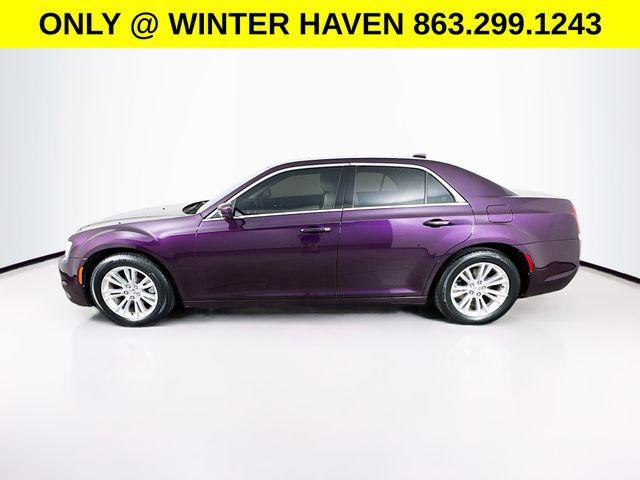 Chrysler 300 2021