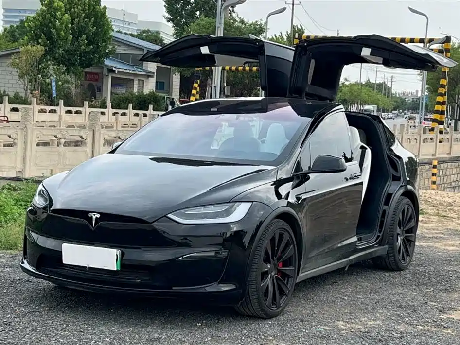 Tesla Model X 2023