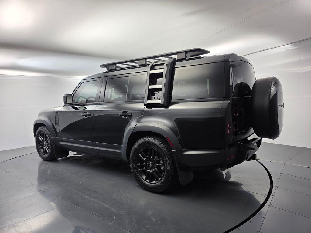 Land Rover Defender 2023