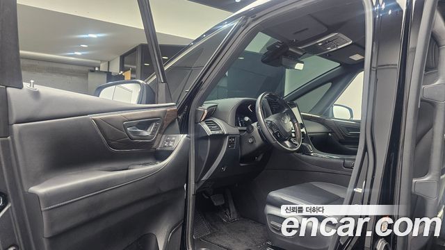 Toyota Alphard 2023