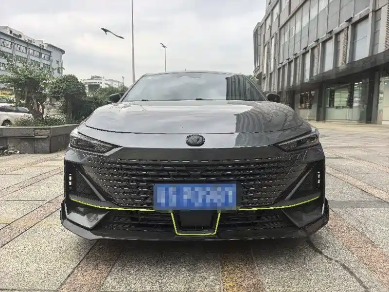Changan UNI-V 2024