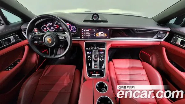 Porsche Panamera 2023