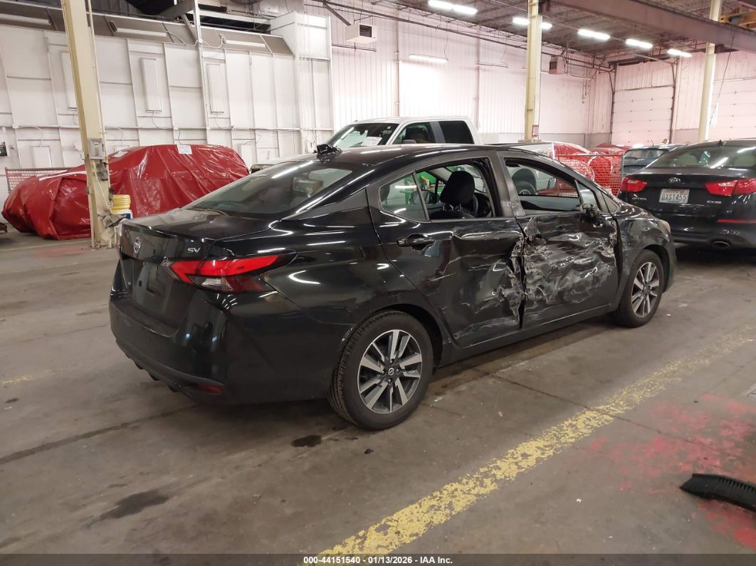 Nissan Versa 2021