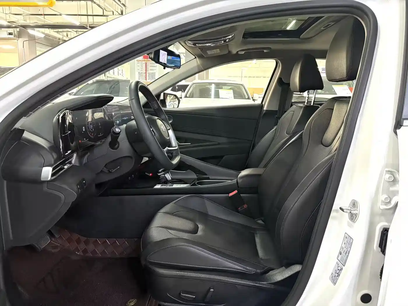 Hyundai Elantra 2023