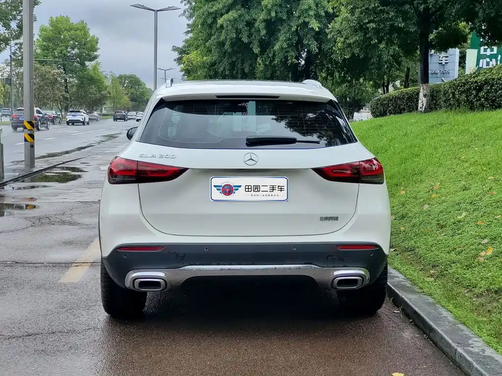 Mercedes-Benz GLA 2021