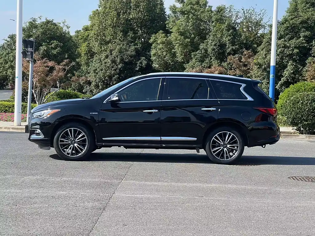 Infiniti QX60 2022