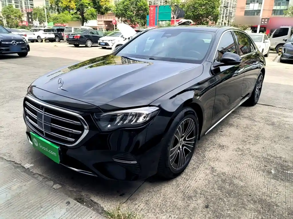 Mercedes-Benz E-Класс 2025