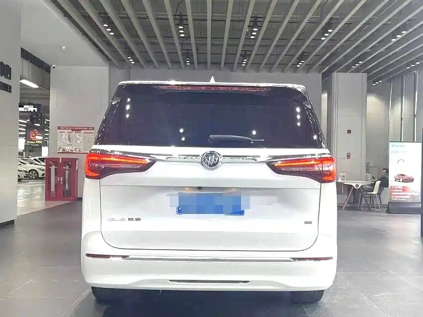 Buick GL8 2023