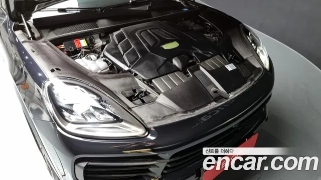 Porsche Cayenne 2022