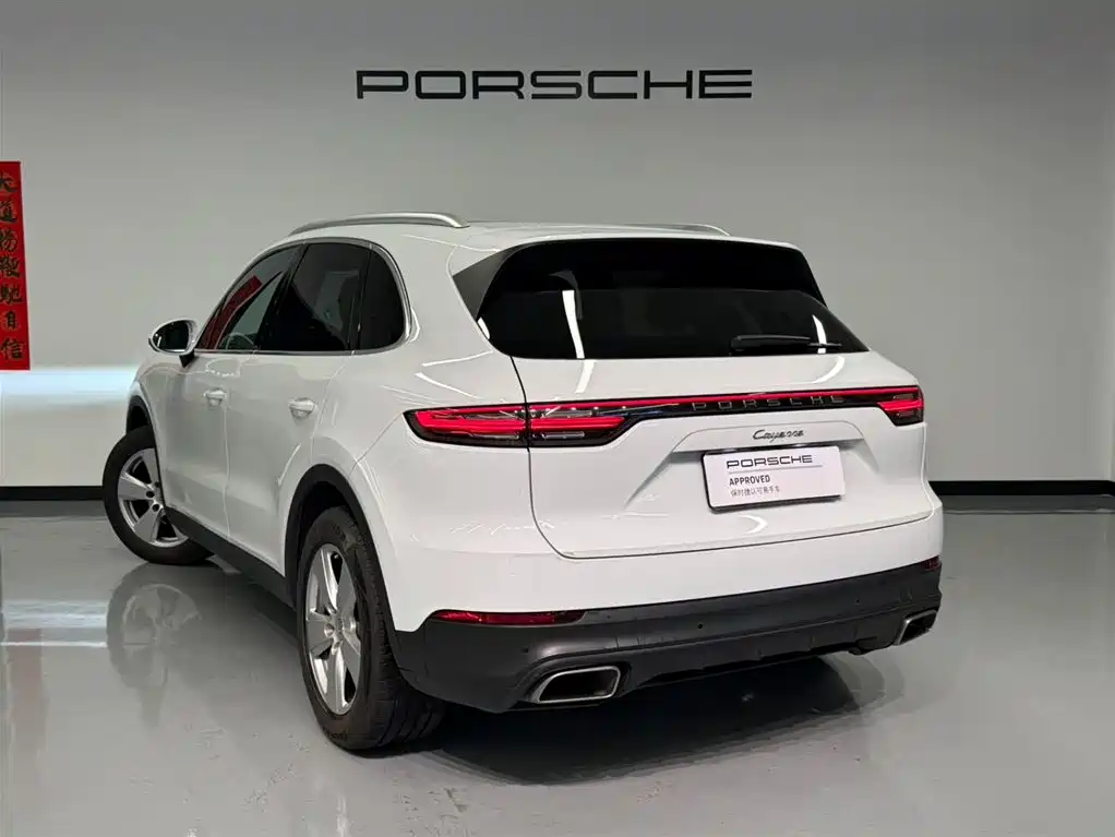 Porsche Cayenne 2021