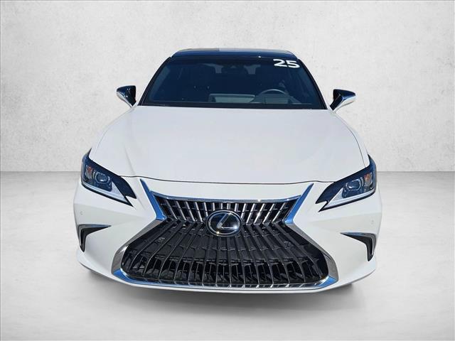 Lexus ES 2025
