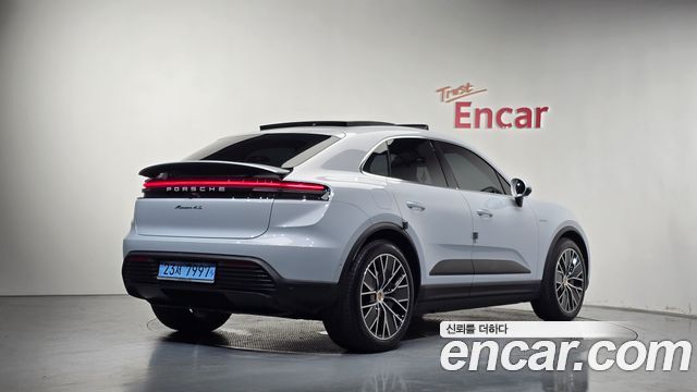 Porsche Macan 2025