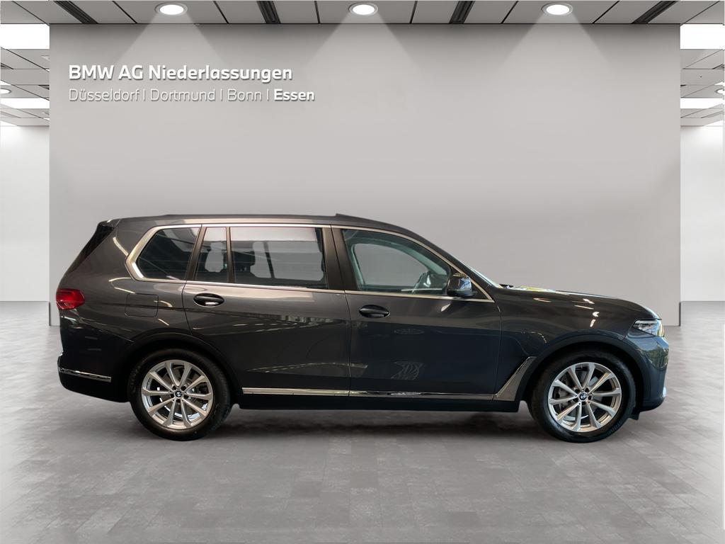 BMW X7 2021