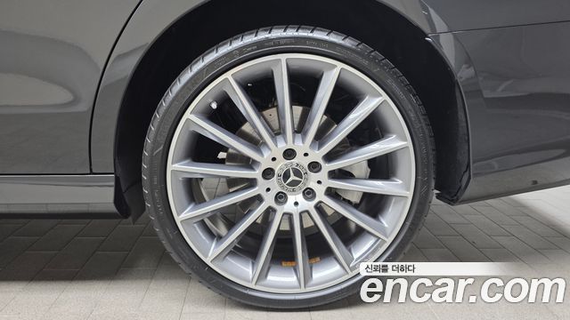Mercedes-Benz E-Класс 2022