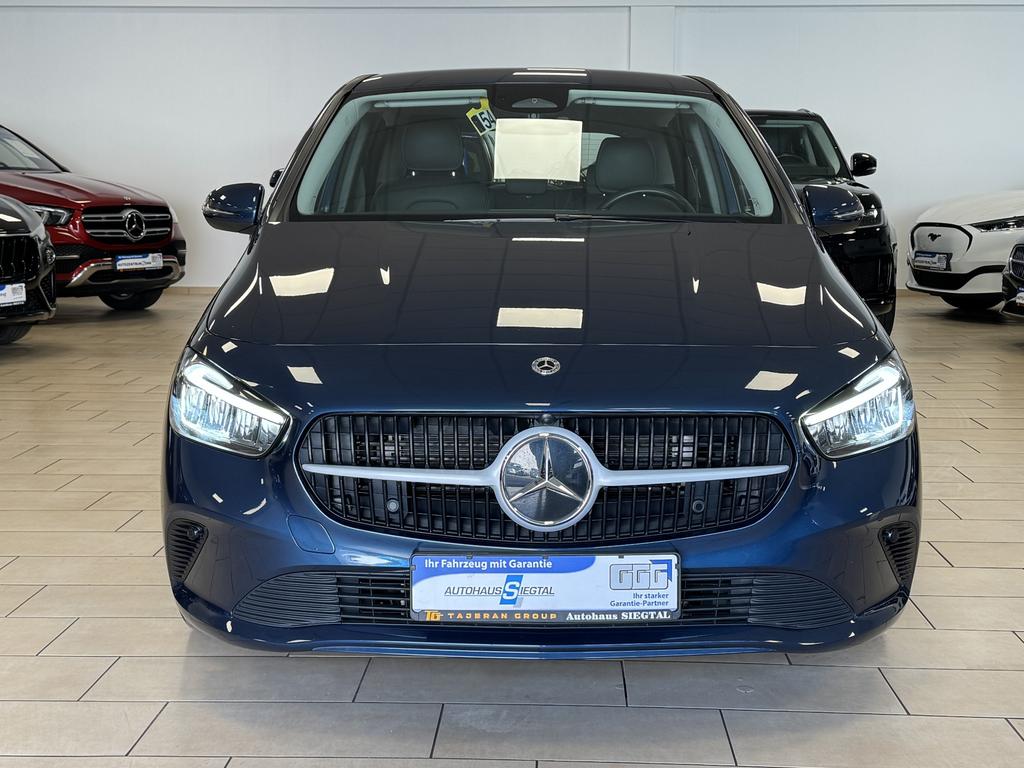 Mercedes-Benz B 180 2023