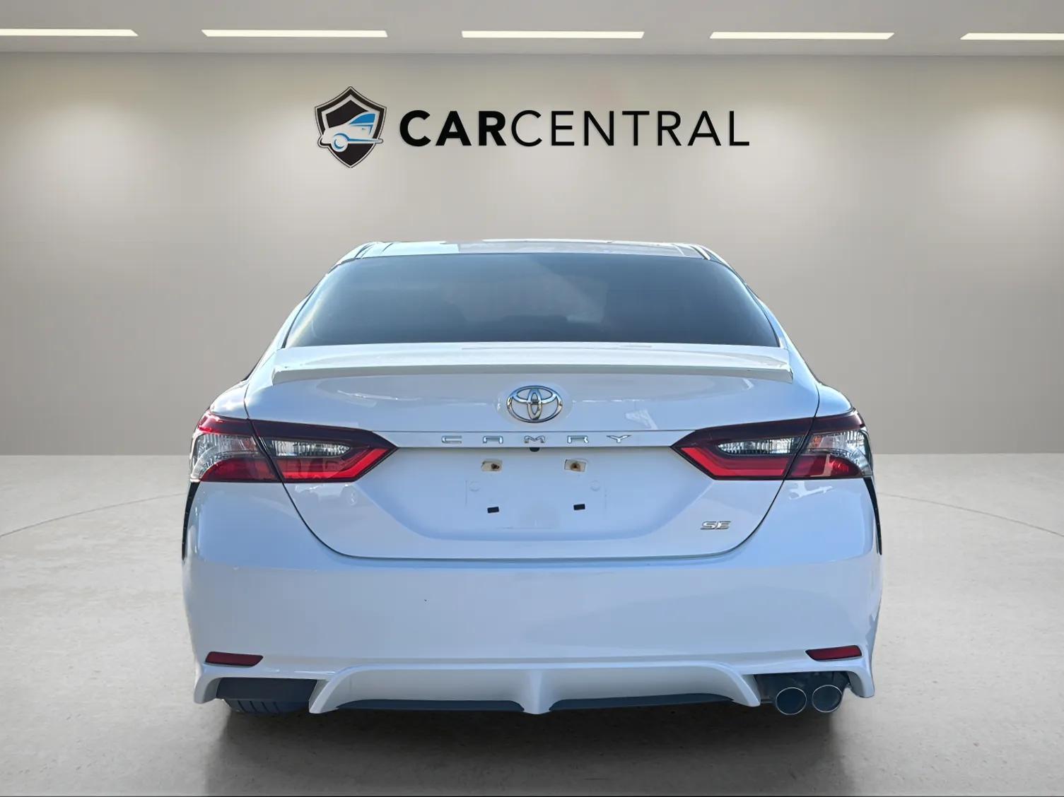 Toyota Camry 2021