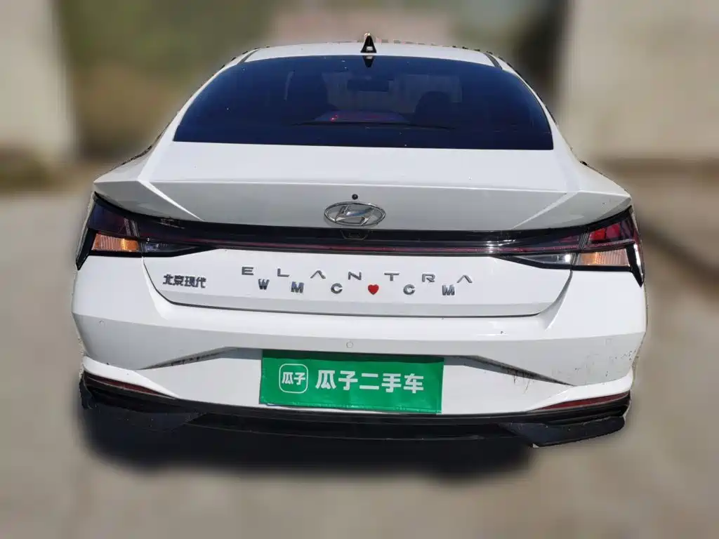 Hyundai Elantra 2022