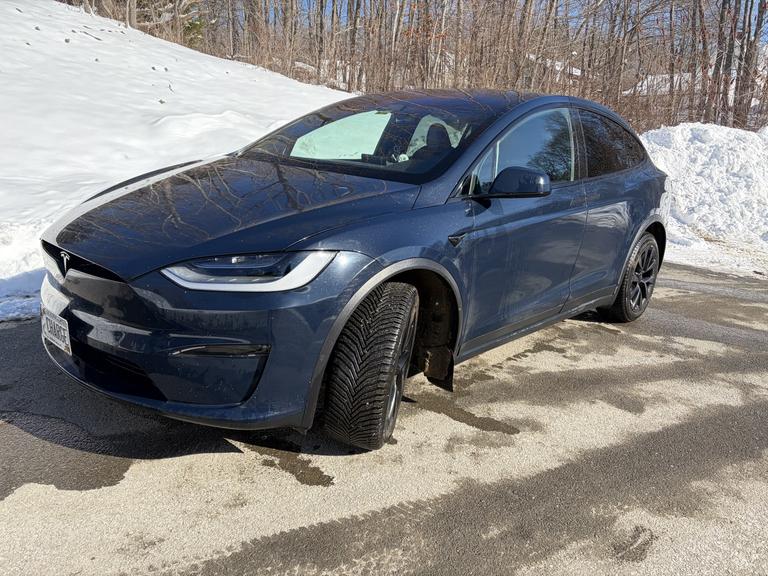 Tesla Model X 2022