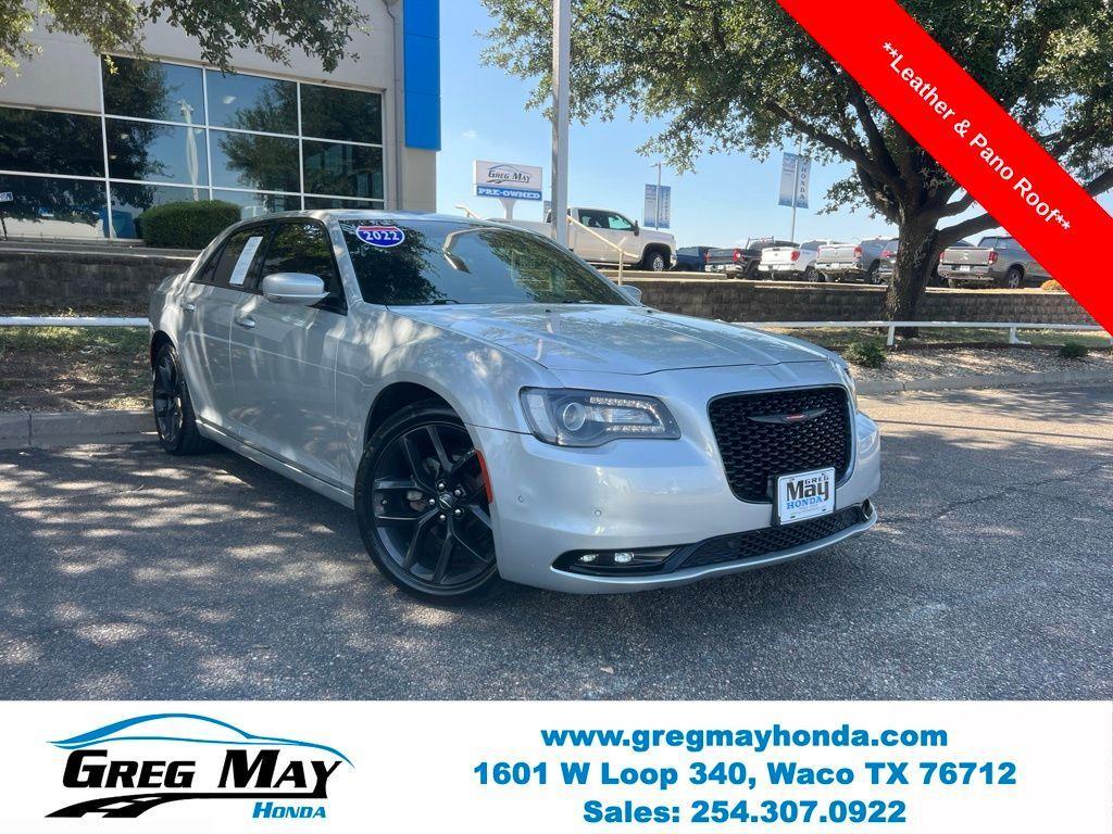 Chrysler 300 2022