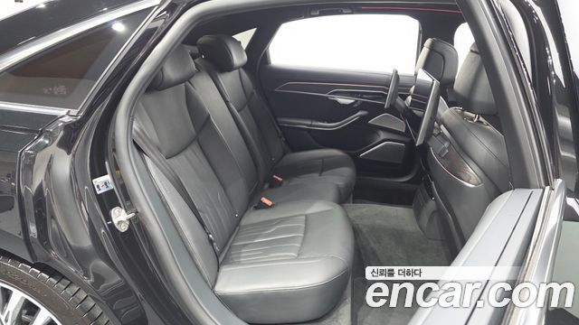 Audi A8 2023