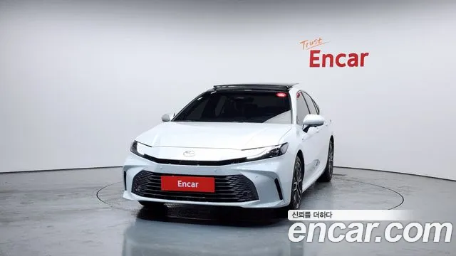 Toyota Camry 2025