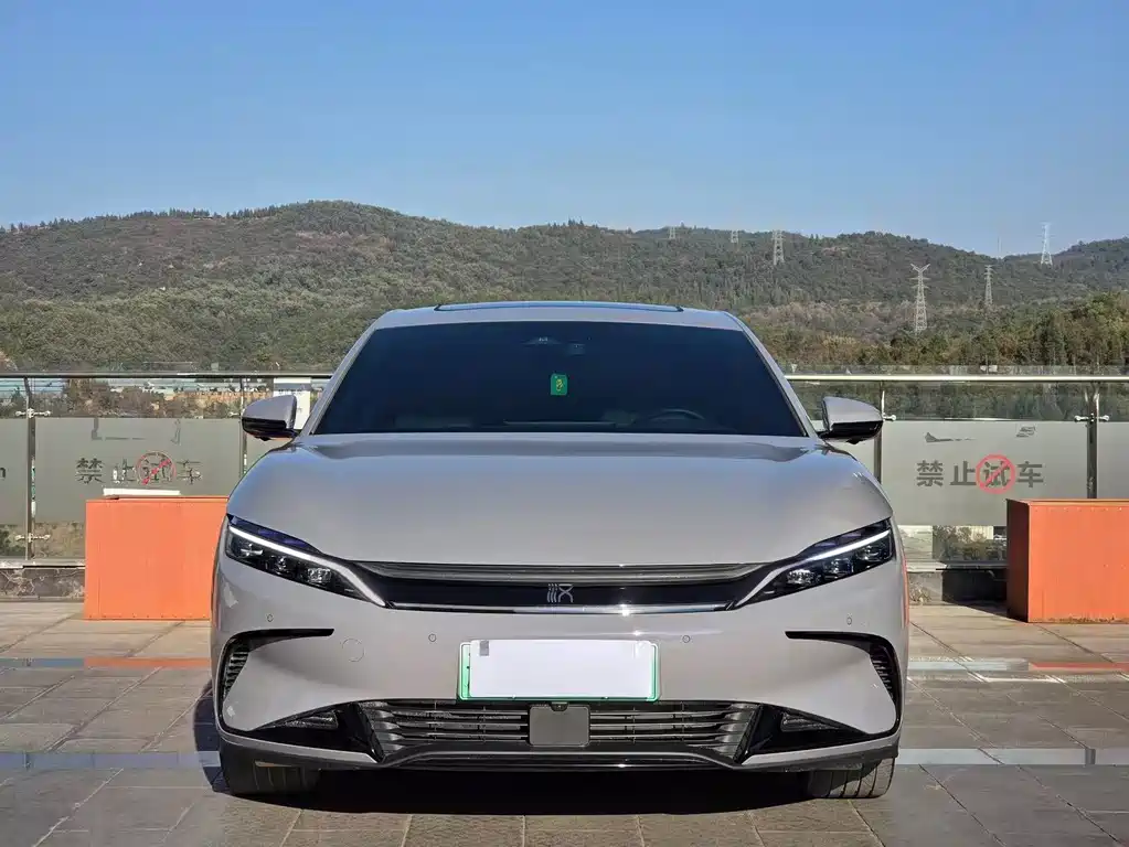 BYD Han 2024