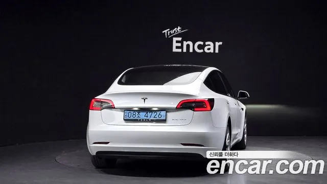 Tesla Model 3 2022