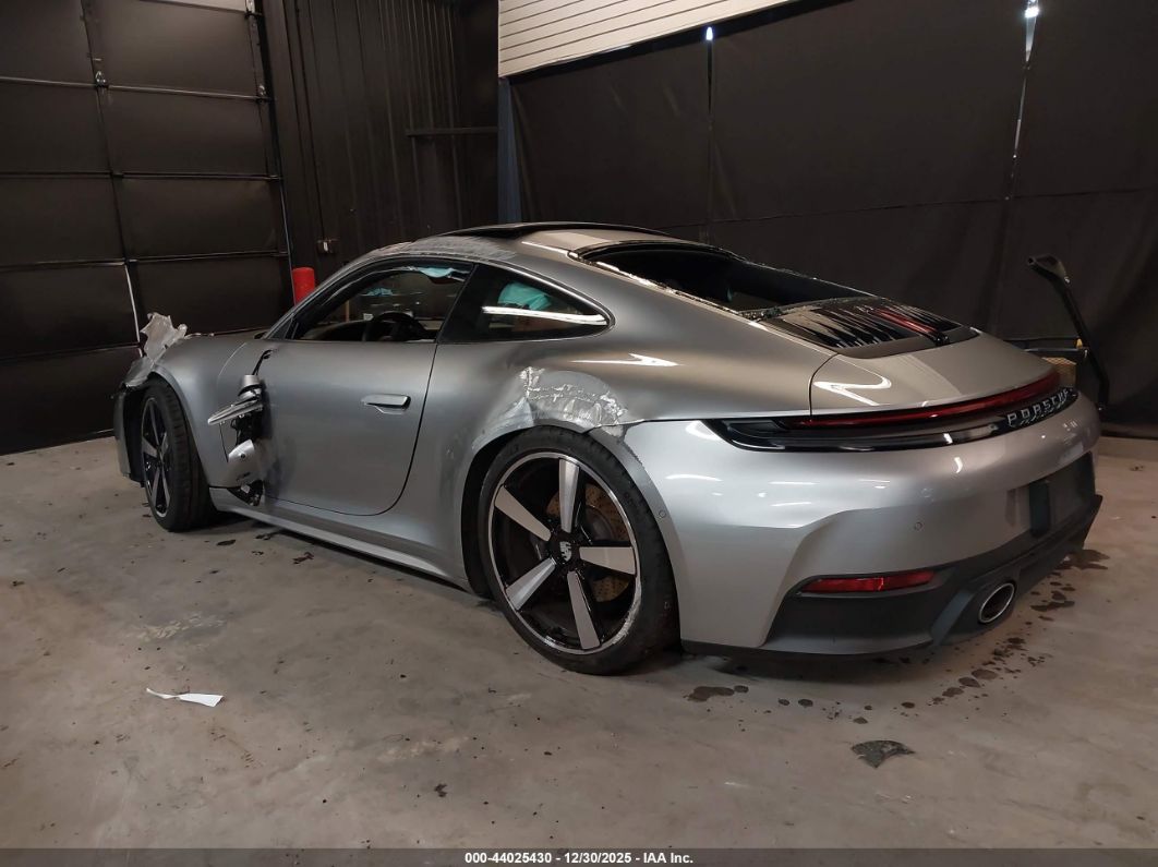 Porsche 911 2025