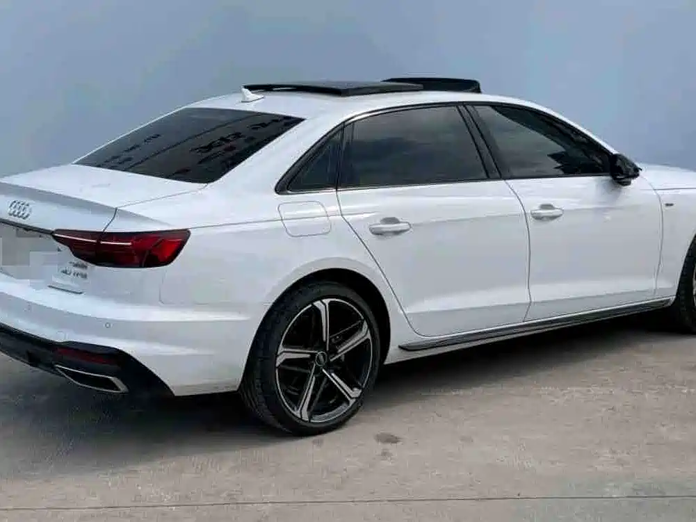 Audi A4 2023