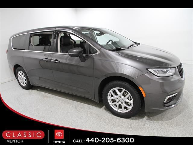 Chrysler Pacifica 2023