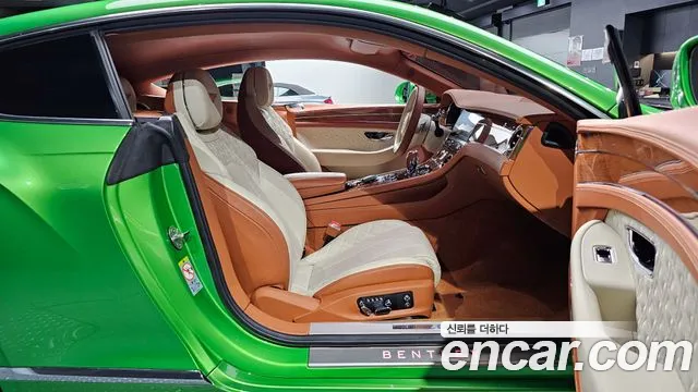 Bentley Continental 2022