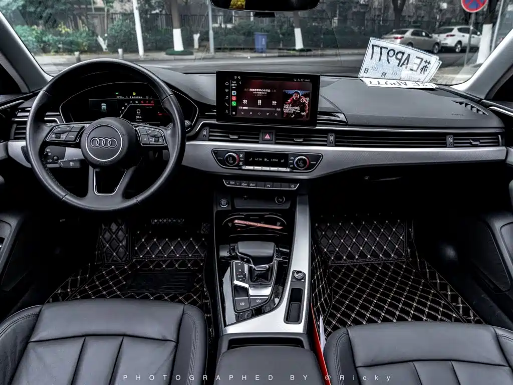 Audi A4 2023