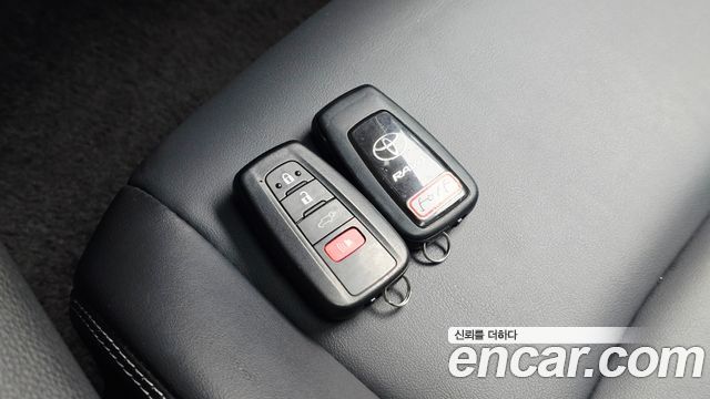 Toyota RAV4 2024