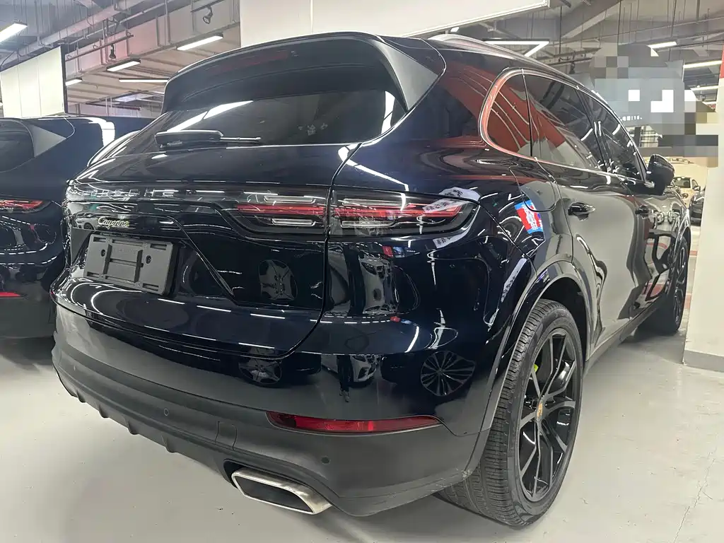 Porsche Cayenne 2021
