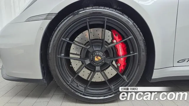 Porsche 911 2025