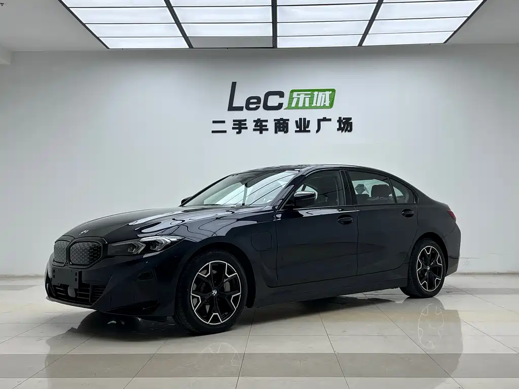 BMW i3 2024