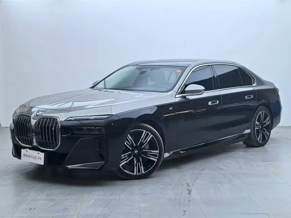 BMW i7 2024